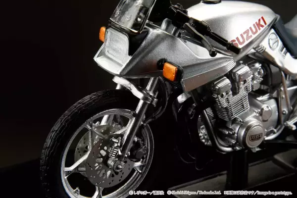 「ホビージャパン、「バリバリ伝説」聖 秀吉のSUZUKI GSX750S KATANAを1/24ダイキャスト完成品で再現、予約受付中」の画像