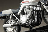 「ホビージャパン、「バリバリ伝説」聖 秀吉のSUZUKI GSX750S KATANAを1/24ダイキャスト完成品で再現、予約受付中」の画像4