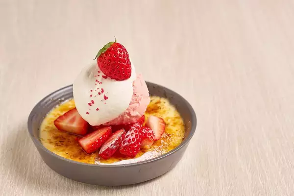 「静岡県産地いちごを堪能！TAMAGOYAベーカリーカフェにて冬の訪れを彩る“いちごスイーツフェア2025”を12/1より開催」の画像