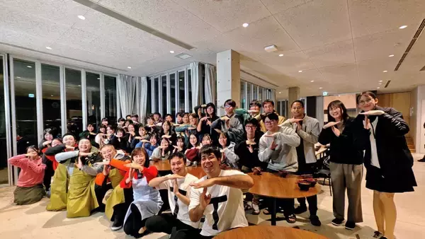 「テレビ新広島で放送　チョコプラが離島の学校にサプライズ登場」の画像