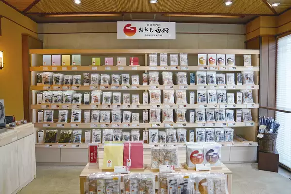 静岡・三島市の出汁専門店「おだし香紡」、店舗をリニューアル　本枯節を削る実演や店頭で体験できるサービスを拡充