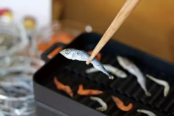 「静岡・三島市の出汁専門店「おだし香紡」、店舗をリニューアル　本枯節を削る実演や店頭で体験できるサービスを拡充」の画像