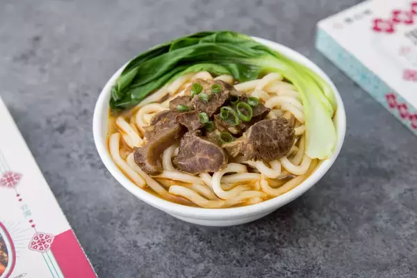 「台湾国宴料理長監修「台湾紅焼き黒毛和牛煮込み」が、ジャパン・フード・セレクションにて最高金賞を受賞！3/10(火)～開催の「FOODEX JAPAN 2026」にて初披露」の画像