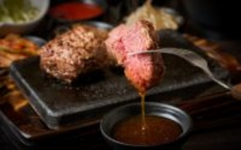 コスパ大満足のステーキ専門店「肉をほおばり米を喰う！飽喰亭」が4/23(木)に兵庫県神戸市西区森友にグランドオープン！オープンキャンペーンでハンバーグトッピングをプレゼント