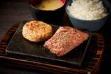 「コスパ大満足のステーキ専門店「肉をほおばり米を喰う！飽喰亭」が4/23(木)に兵庫県神戸市西区森友にグランドオープン！オープンキャンペーンでハンバーグトッピングをプレゼント」の画像2
