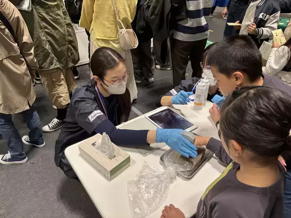 「13,000人以上が来場した「こどものおしごと体験イベント」に森ノ宮医療大学が出展！親子で学ぶ医療職体験×防災教育を実施」の画像