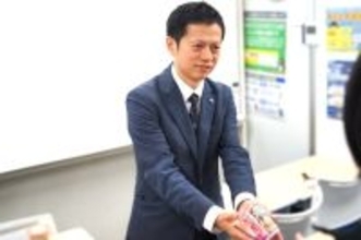 （株）臨海　ハナマルキの期間限定デザイン「合格祈願みそ汁」を高3生に向け配布！