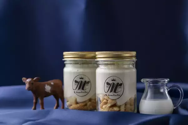 「年末年始の手土産に向け、紅白の彩りが映える新作スイーツ　栃木県産いちごを使った「赤と白のいちごティラミス」を12/26発売」の画像