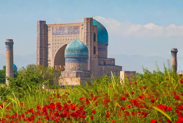 「春旅行におすすめ！ Oooh（ウー）、“青の絶景”が広がる国 ウズベキスタンの新規モデルプランを公開。」の画像
