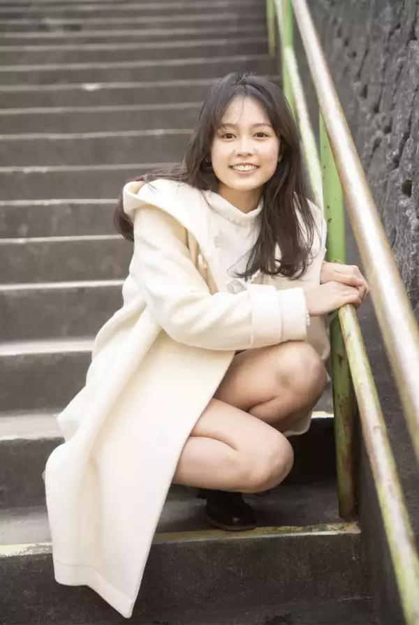 「注目のグラビア逸材「宮嶋くるみ」電子写真集　本日予約開始！」の画像