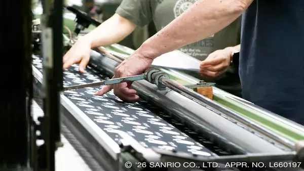 「【終了間近】1,300年の伝統「桐生織」×ハローキティの“大人向けトート”、Makuakeで目標800％を突破！」の画像