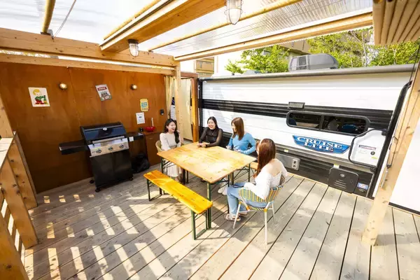 「【淡路島宿泊】雨が降ればフルーツタルトを丸ごとプレゼント屋根付きBBQ×グランピング、愛犬とも泊まれる2施設で6月限定の梅雨得キャンペーン」の画像