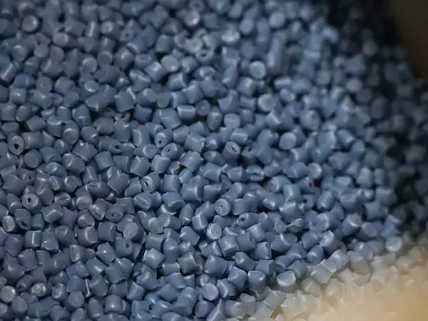 「漁業現場の廃プラスチックを再生、地域循環型クーラーボックス開発」の画像