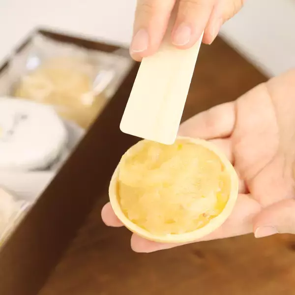 「当店人気の「柚子もなか」再販売スタート！～被災を乗り越え、協力工場とともに2年ぶりに復活“手づくりできる”詰合せも同時発売～」の画像