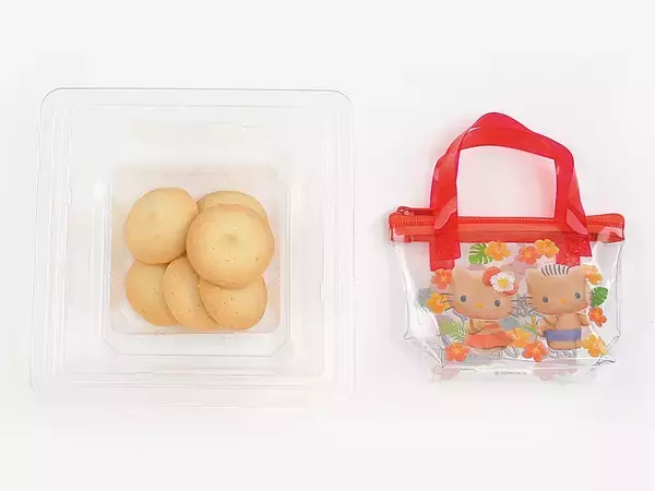 「ミニストップ限定！サンリオキャラクターズのプールバッグ風ミニポーチ付き♥クッキー＆ココアクッキー」の画像