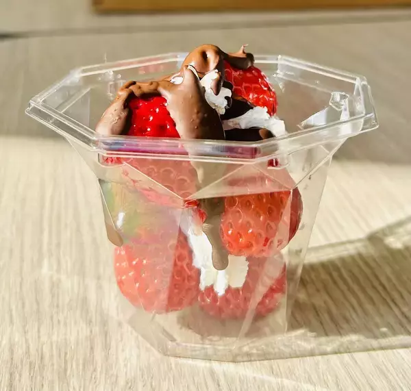 「＼道の駅ほうじょう2月はいちごデザート祭り・発酵祭り！／18の層を織りなすいちごパフェ・2/11からいちごスイーツが限定登場道の駅ほうじょうで人気の醤油・みそをお餅と一緒に食べ比べイベント開催!!」の画像