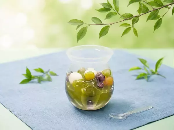 八女茶の“旬”を食べる新感覚スイーツ茶畑を望むお茶屋が作った、季節限定「新茶ゼリー」