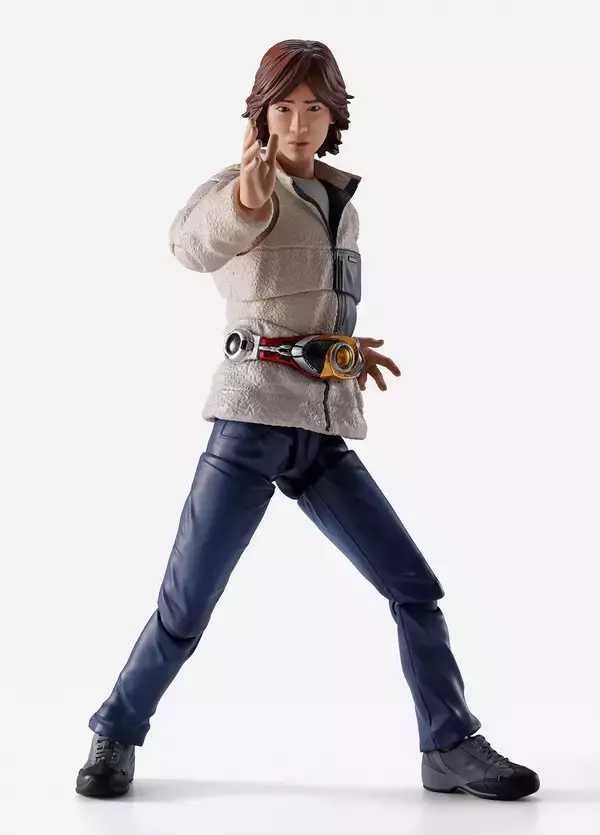 「25周年を迎える『仮面ライダーアギト』より、主人公「津上翔一」が可動フィギュア化！」の画像