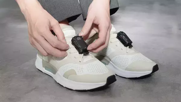 「パーキンソン病による歩行障害をウェアラブルデバイス×AIで緩和する　プロジェクト『ホコラボ』に協力」の画像