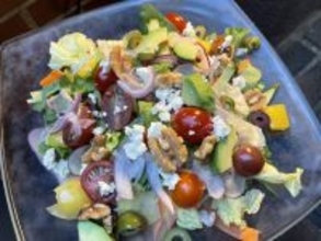 元・30店舗経営の飲食経営者 鏡氏が外食業界に復帰 表参道に「Insalata Grande」オープン