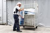 「中東情勢の影響で“荷崩れ防止ラップ不足”が深刻化　五常の繰り返し使えるカゴ台車カバー「コボサンクス」の問い合わせが前月比2倍に増加！」の画像3