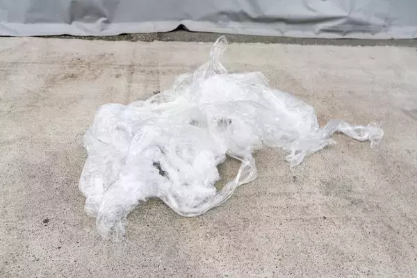 「中東情勢の影響で“荷崩れ防止ラップ不足”が深刻化　五常の繰り返し使えるカゴ台車カバー「コボサンクス」の問い合わせが前月比2倍に増加！」の画像