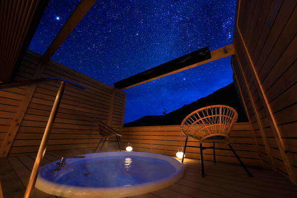 星空を眺める貸切屋上露天風呂がオープン 疲れた心を癒すおこもり田舎ステイが叶う 21年6月10日 エキサイトニュース