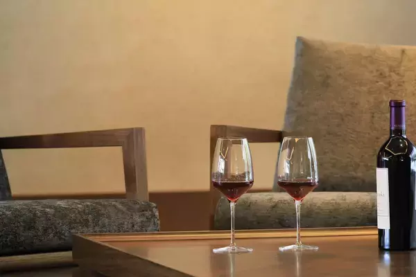 ホテルのDX導入にお悩みの方をサポート！客単価1.5倍の事例を紹介　無料共同ウェビナー開催｜2025年11月26日（水）