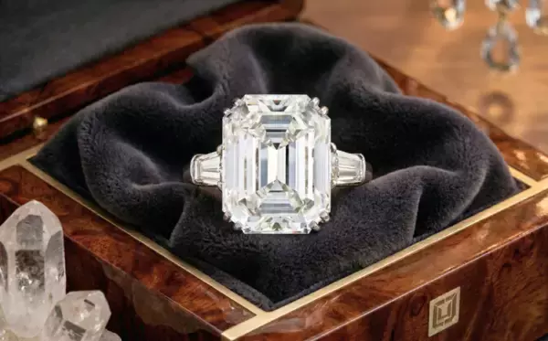 「サザビーズ・パリで予想の3倍落札 「おもいお」ではブランドジュエリー査定体制を強化」の画像