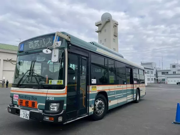 「航空自衛隊入間基地にてバス運転体験会を実施任期制等自衛官を対象に就職支援へ」の画像