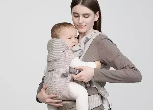 「日本製の快適設計抱っこひも「BABY CARRIER ON Pittoresk」全国のアカチャンホンポで5月29日(金)より販売開始」の画像