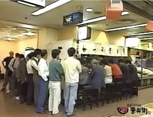 「ひと口で、にんにくマヨの虜に。「ガリマヨかつ丼」5月1日登場」の画像