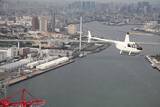 「夏休み限定！親子で空と絶景を満喫する特別企画 大阪発・日帰りバスツアー「大阪湾ヘリコプター遊覧＆グラビテート大阪つり橋チャレンジ」」の画像2