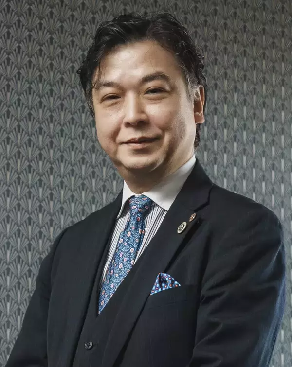 「『hoteliyell』に、AI相手にゲーム感覚で接客を磨く新機能「AI接客道場」を12/18に追加。失敗し放題の仮想空間で、最強のホテリエを育てる。」の画像