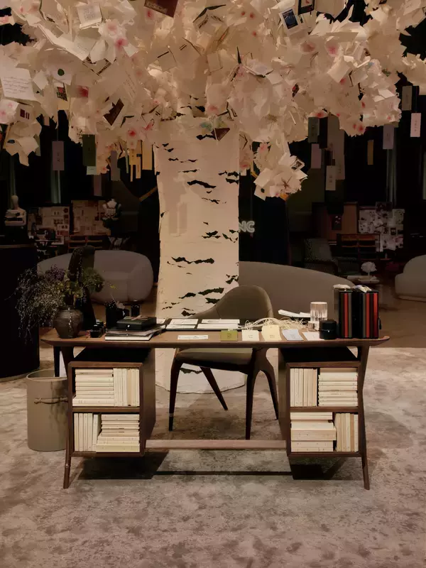 「モンブランがミラノファッションウィークで2026年秋冬レザーコレクションを発表　会場に女優の杏さんが来場」の画像