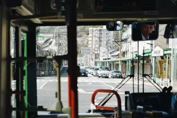 「神戸市バス7系統の利用者にスポットをあてた広告企画『みんなの「わたしの7系統」』を7月1日より実施」の画像