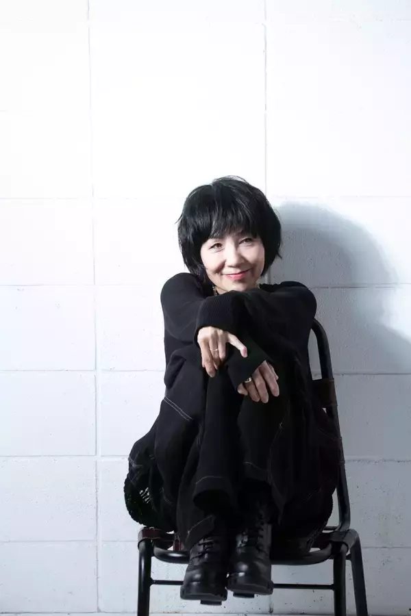 「山下久美子４５周年ベスト・アルバム『大事なものはなくならない。』４月１５日発売ミリオン作家・康珍化と数十年ぶりタッグ、新作『もっとやさしく』を書き下ろし収録！」の画像