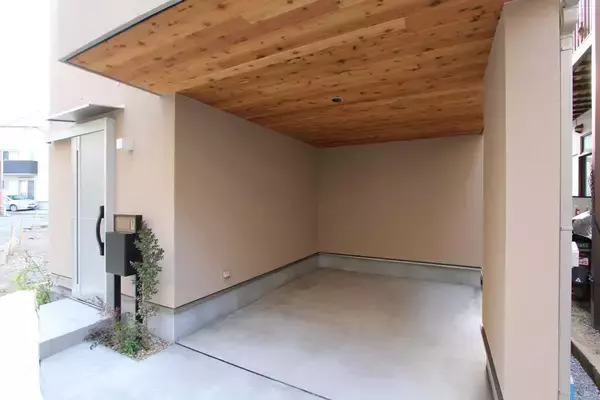 「断熱性に優れた14坪の家。実家を建て替え、限られた敷地を最大限に活かす可変型の間取り」の画像