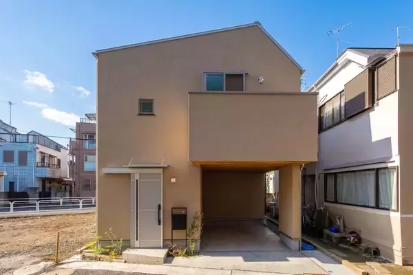 「断熱性に優れた14坪の家。実家を建て替え、限られた敷地を最大限に活かす可変型の間取り」の画像