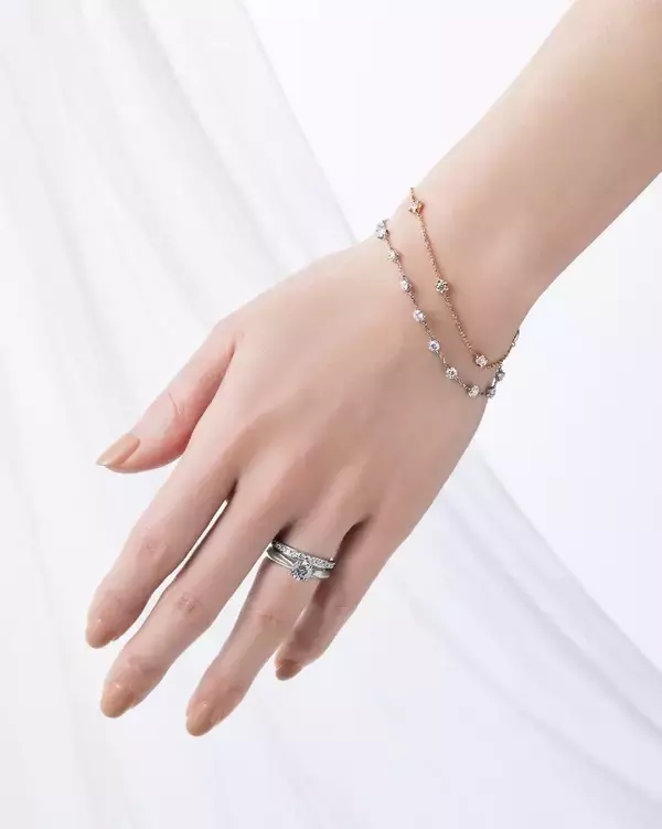 七色の輝きが彩る 夏のジュエリーコレクション　