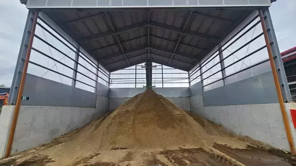 「藤井牧場、国内初・乳牛最大級となる家畜排せつ物管理によるJｰクレジット創出に成功」の画像