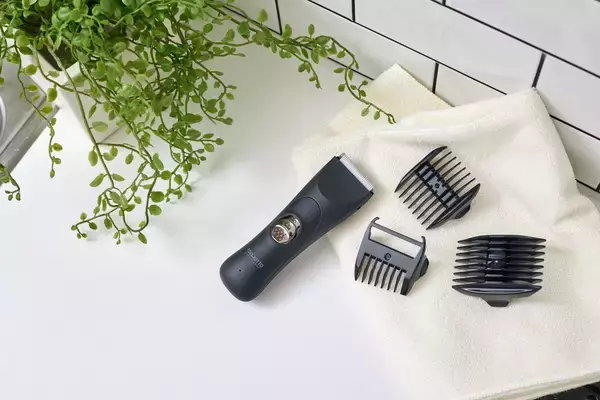 「静音バリカン プロ技」に待望の新色が登場　暮らしになじむマットブラックモデルを販売