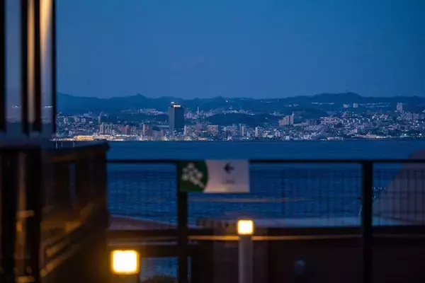 「【淡路島】秋冬グランピングが大人4名以上で10,000円OFF淡路牛と海鮮のBBQ 1泊2食、持ち込み自由の素泊まりも「グランピングリゾート Awaji」10月1日〜12月25日」の画像