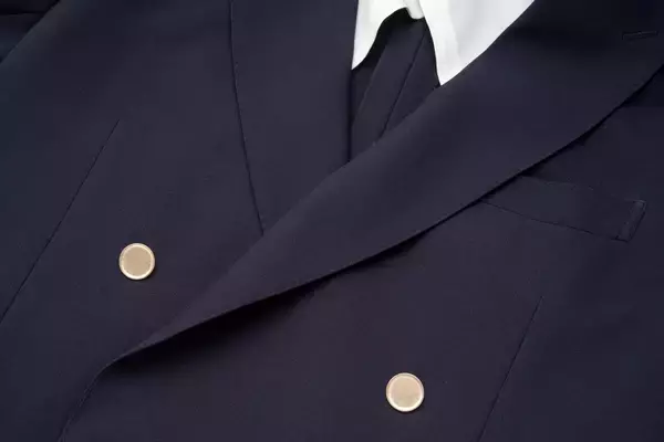 「＜SHIPS Colors＞ モノ・マガジン×大栄既製服による 『大人の傑作コレクション』第一弾 SHIPS Colorsコラボ 「大人の傑作ブレザー」を 1月16日（金）よりEC予約販売スタート！」の画像