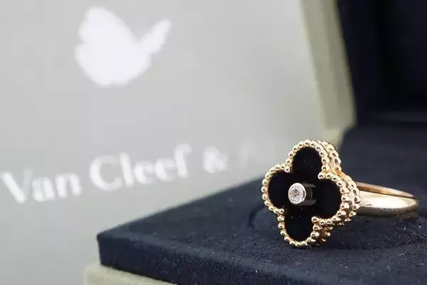 「ヴァンクリーフ＆アーペル4月価格改定を受け、「おもいお」が査定体制を強化」の画像