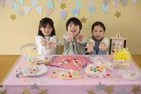 焼いて完成！世界にひとつだけの作品づくり乾きにくい「シリコンねんど」にクラフトキットシリーズが新登場