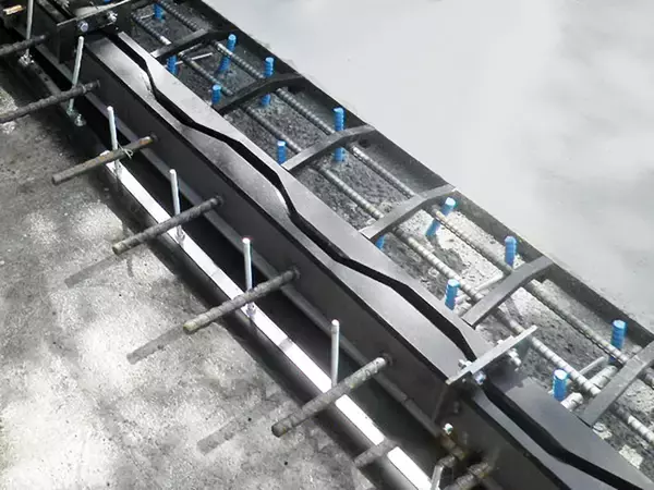 積雪地域の橋を安全に。クリテック工業、橋梁用伸縮装置『ハイブリッドジョイント TCFタイプ』をリリース