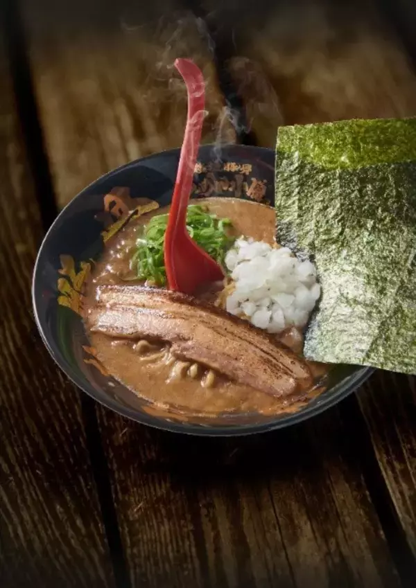 「楽しみ方はあなた次第！“麺”が主役の豚骨料理　【大阪】極濃豚骨 らーめん小僧 「皿豚」（さらとん）を7月3日（金）より期間限定で販売」の画像