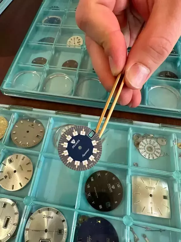 「スイスの老舗ブランド「Nivada Grenchen」 - 新作腕時計 - 忘れ去られていた文字盤が蘇る「Antarctic Diver Vintage Aquamar」発売」の画像