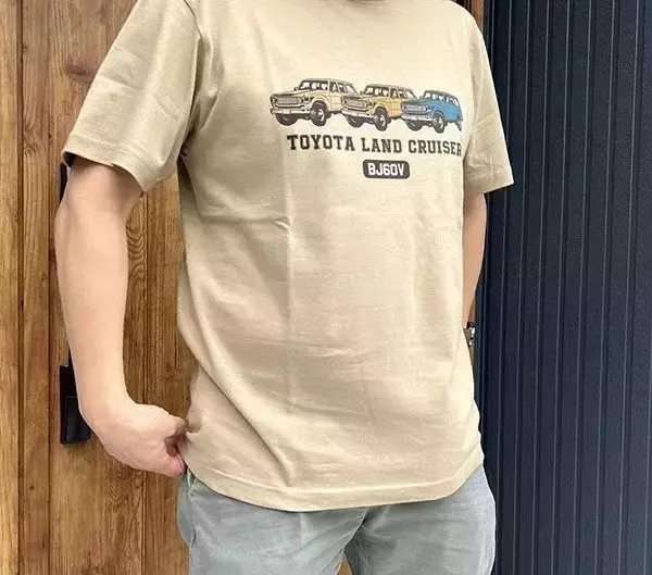 成田空港T3にトヨタランドクルーザープリントTシャツが登場